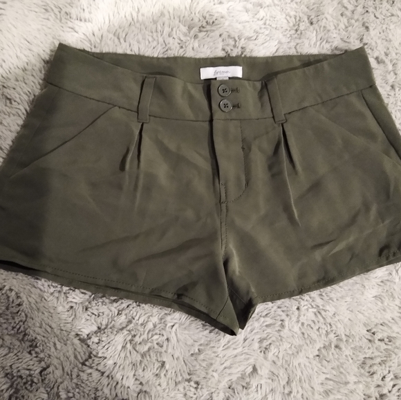 Lorimer Women's Short's🌼 - Picture 2 of 2